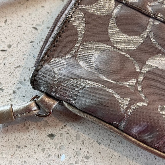 Vintage Y2K Coach Logo Silver Metallic mini wristlet wallet EUC - Picture 6 of 8